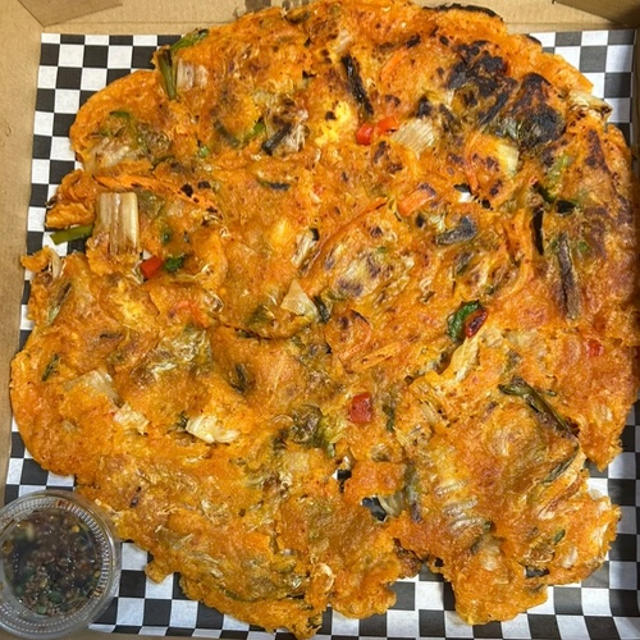 Kimchi Pajeon 김치 파전.